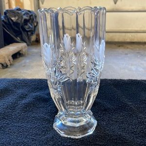 Crystal glass vase